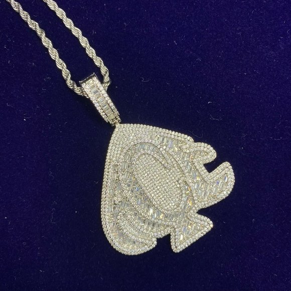TOP Bling Heart ACE Iced Out Gold Color Pendant TOP Bling Heart ACE Iced Out Pendant